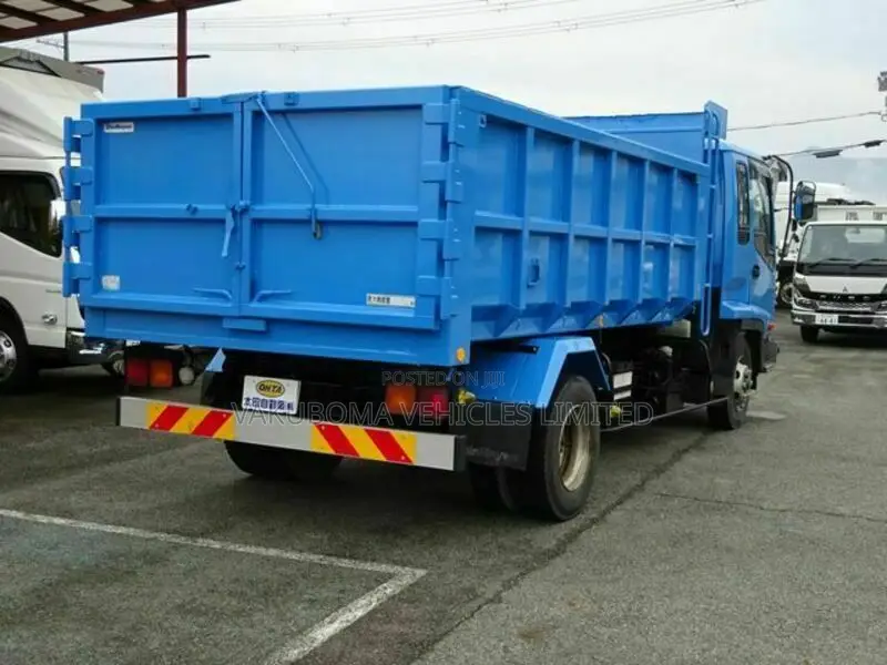 Isizu Forward Truck