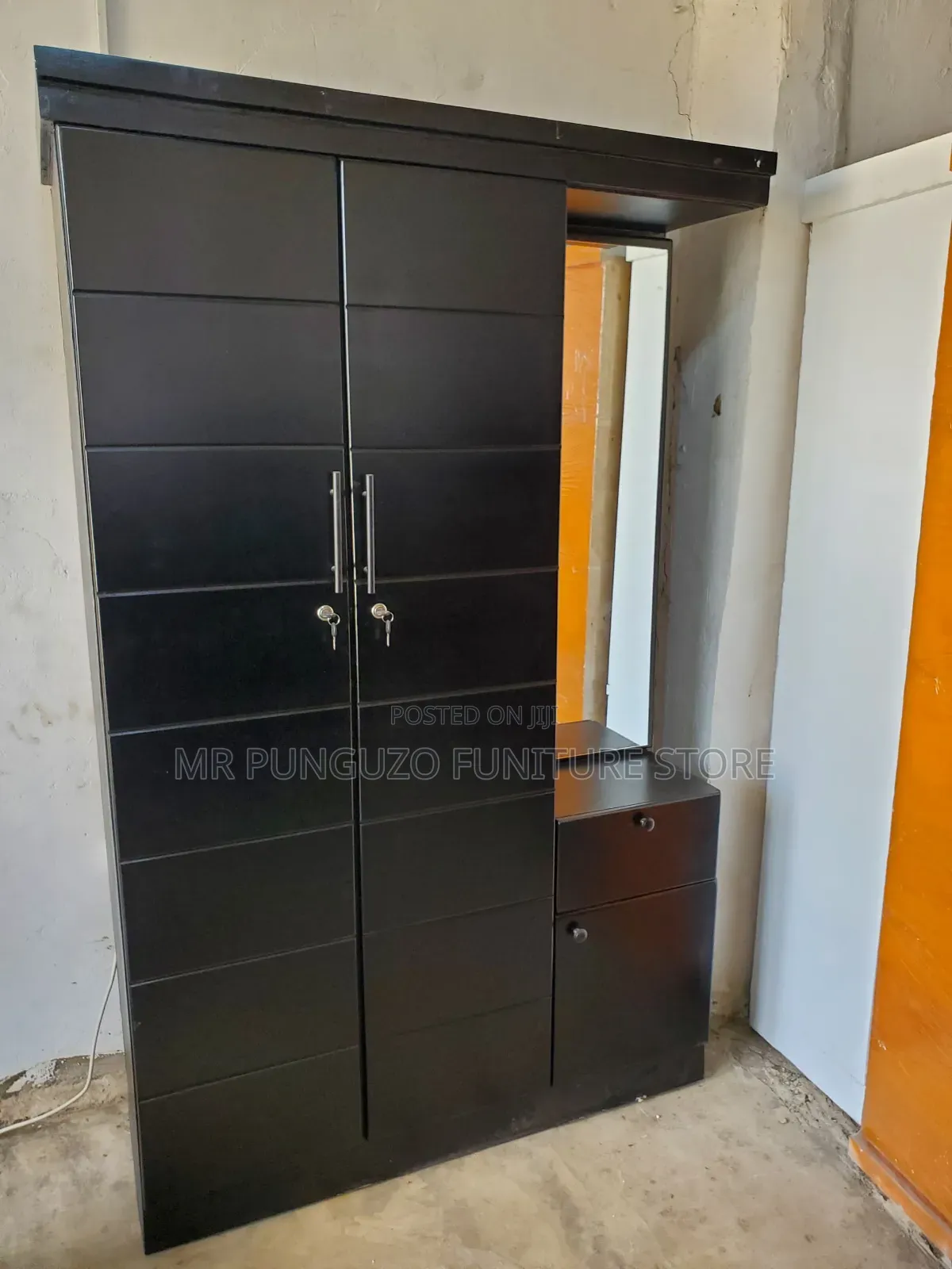 Kabati Classic Sana Black