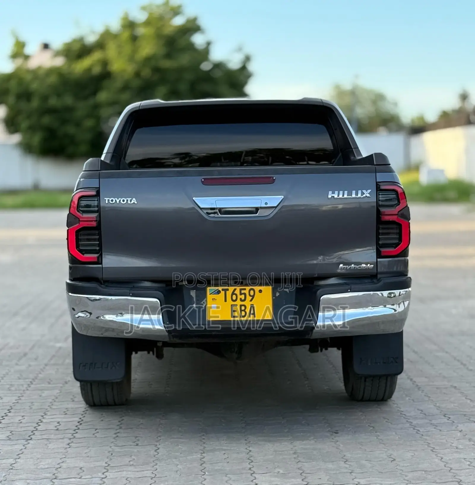 Toyota Hilux 2017 Gray