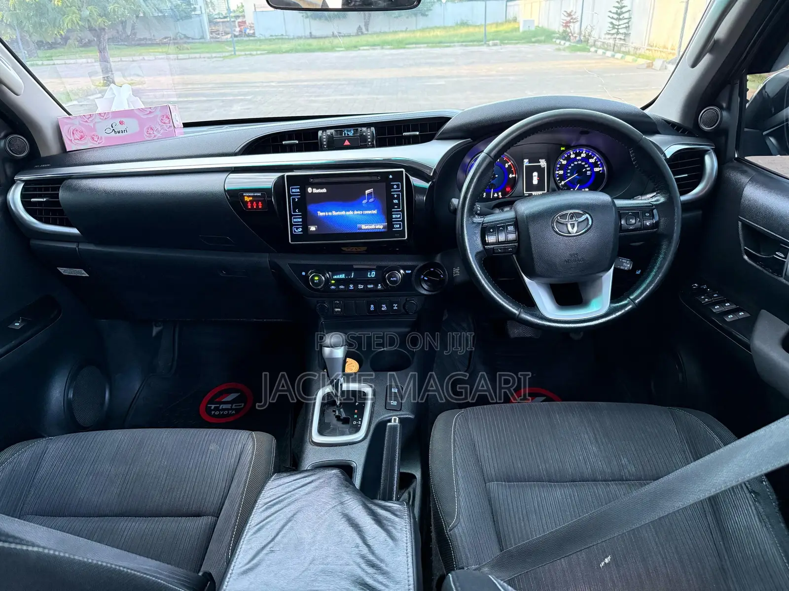 Toyota Hilux 2017 Gray