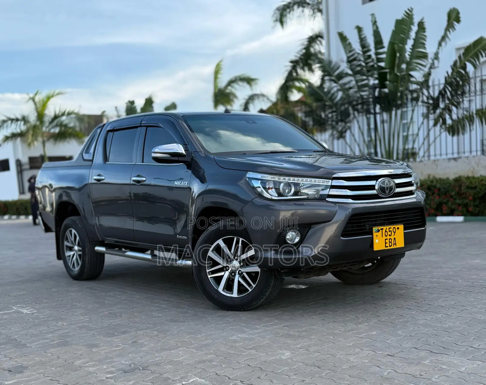 Toyota Hilux Revo Double Cab Deisel 2.4 AWD 2017 Gray