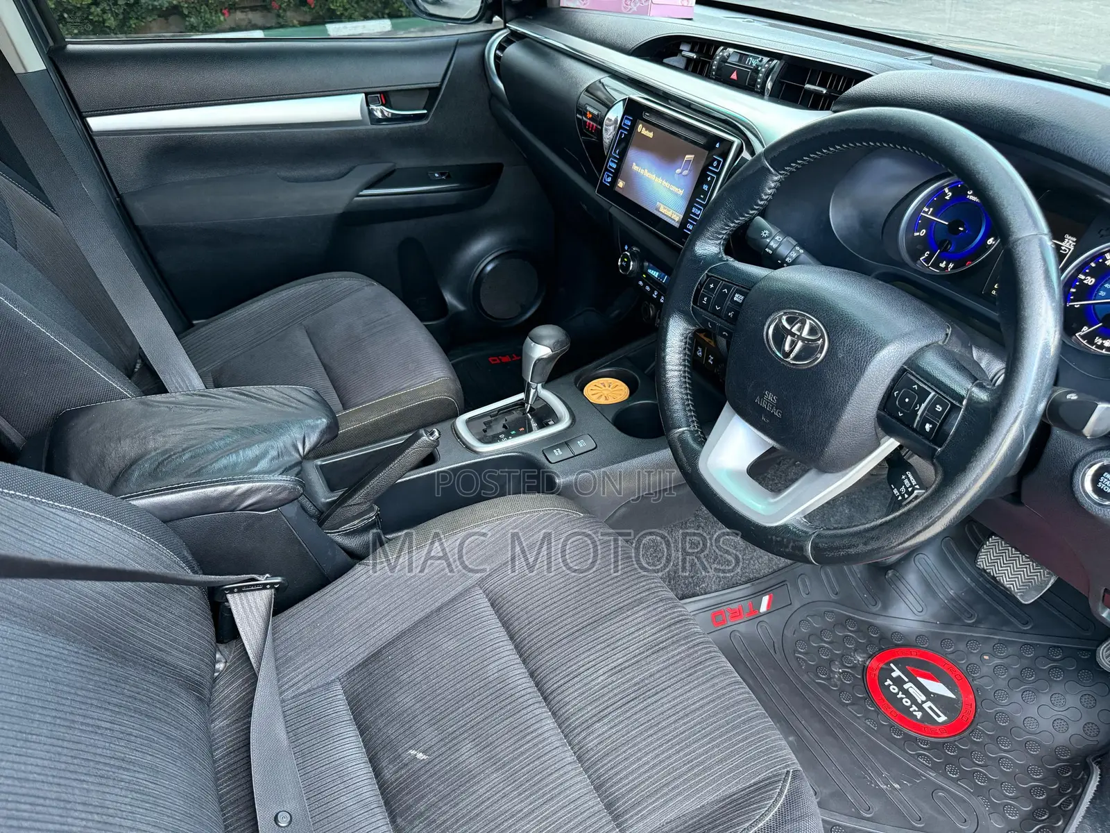 Toyota Hilux Revo Double Cab Deisel 2.4 AWD 2017 Gray