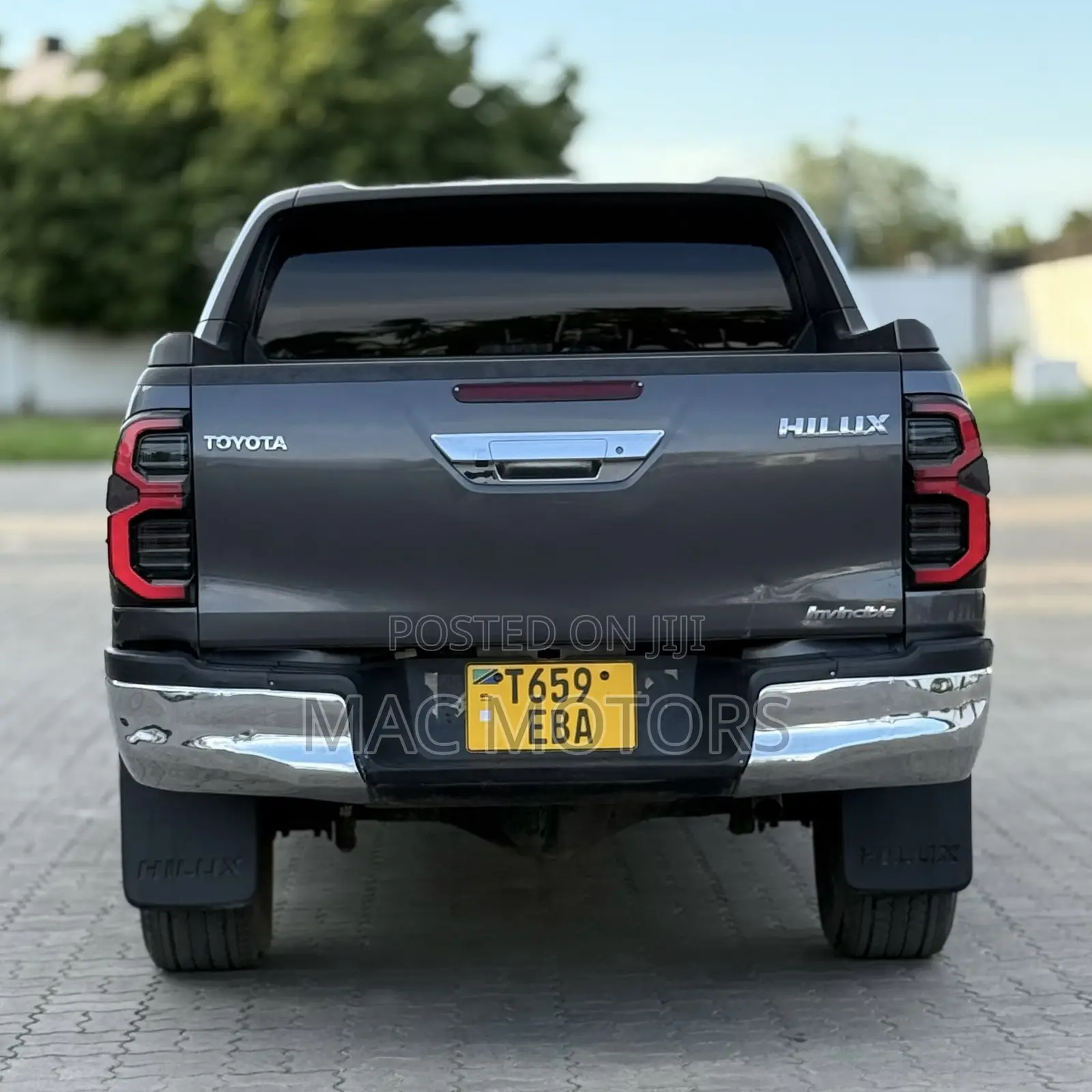 Toyota Hilux Revo Double Cab Deisel 2.4 AWD 2017 Gray