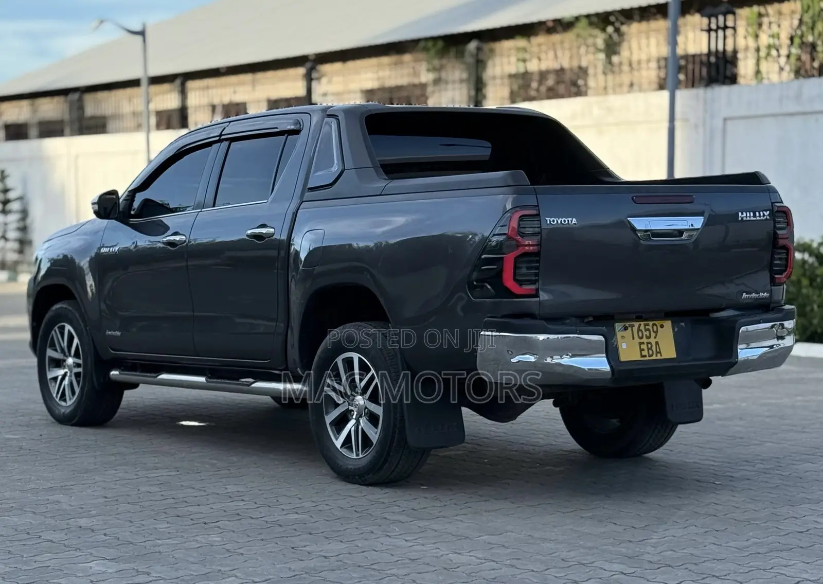 Toyota Hilux Revo Double Cab Deisel 2.4 AWD 2017 Gray