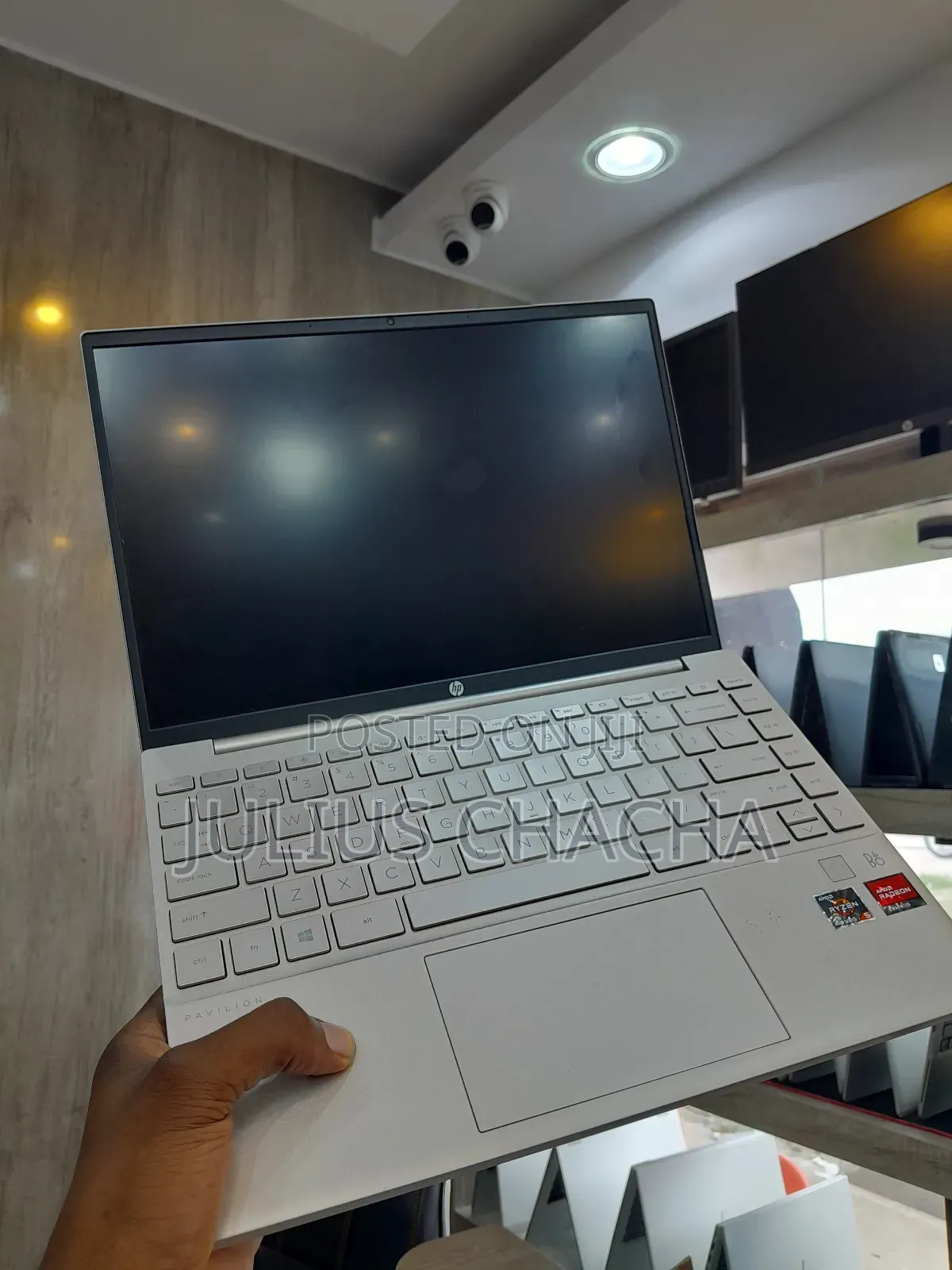 New Laptop HP 16GB AMD Ryzen 5 SSD 512GB