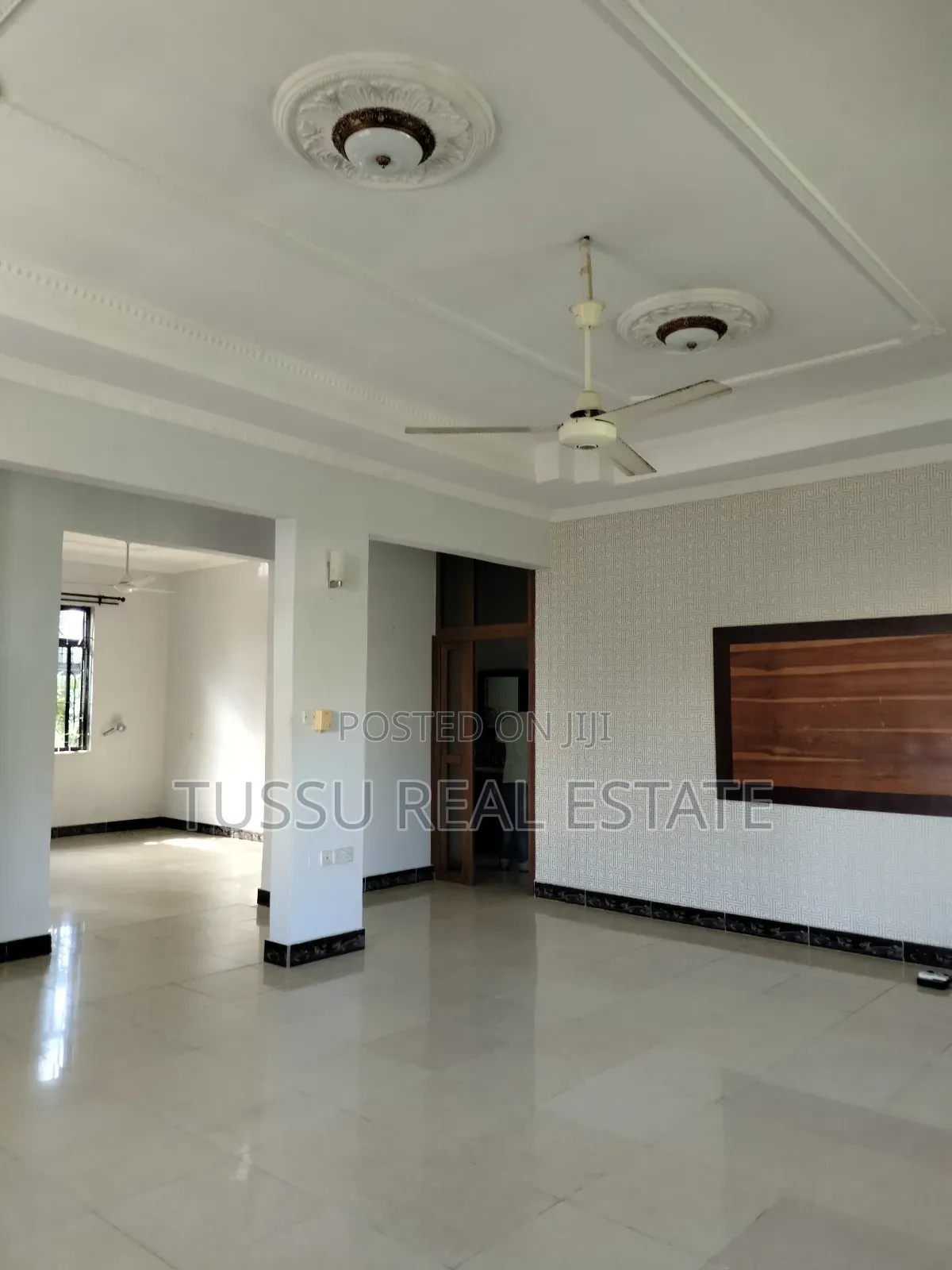 5bdrm House in Mbezibeach Makonde for sale
