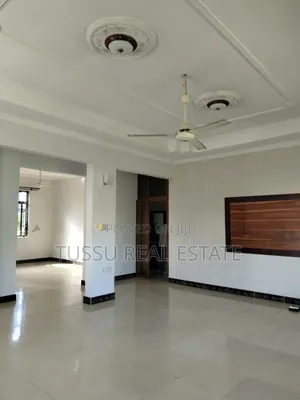 5bdrm House in Mbezibeach Makonde for sale