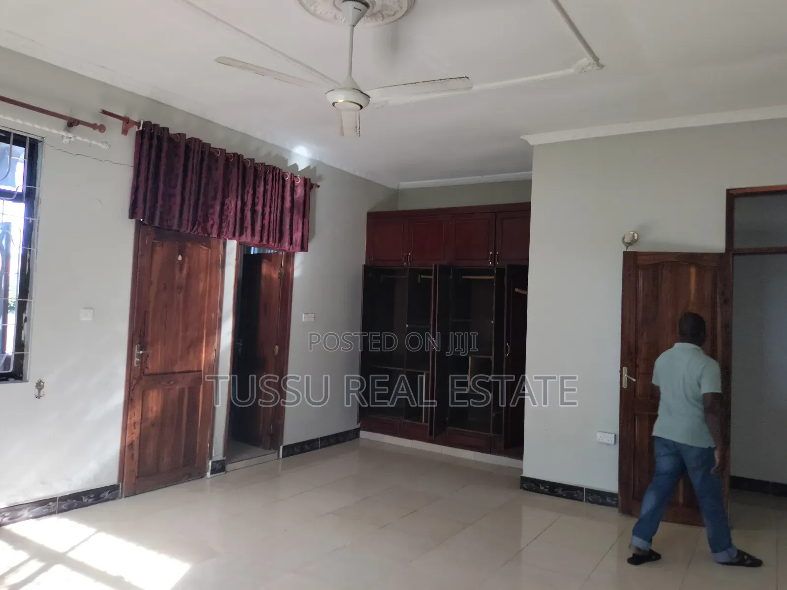 5bdrm House in Mbezibeach Makonde for sale