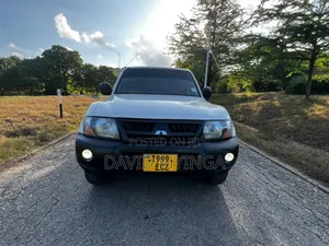 Photo - Mitsubishi Pajero 2005 White