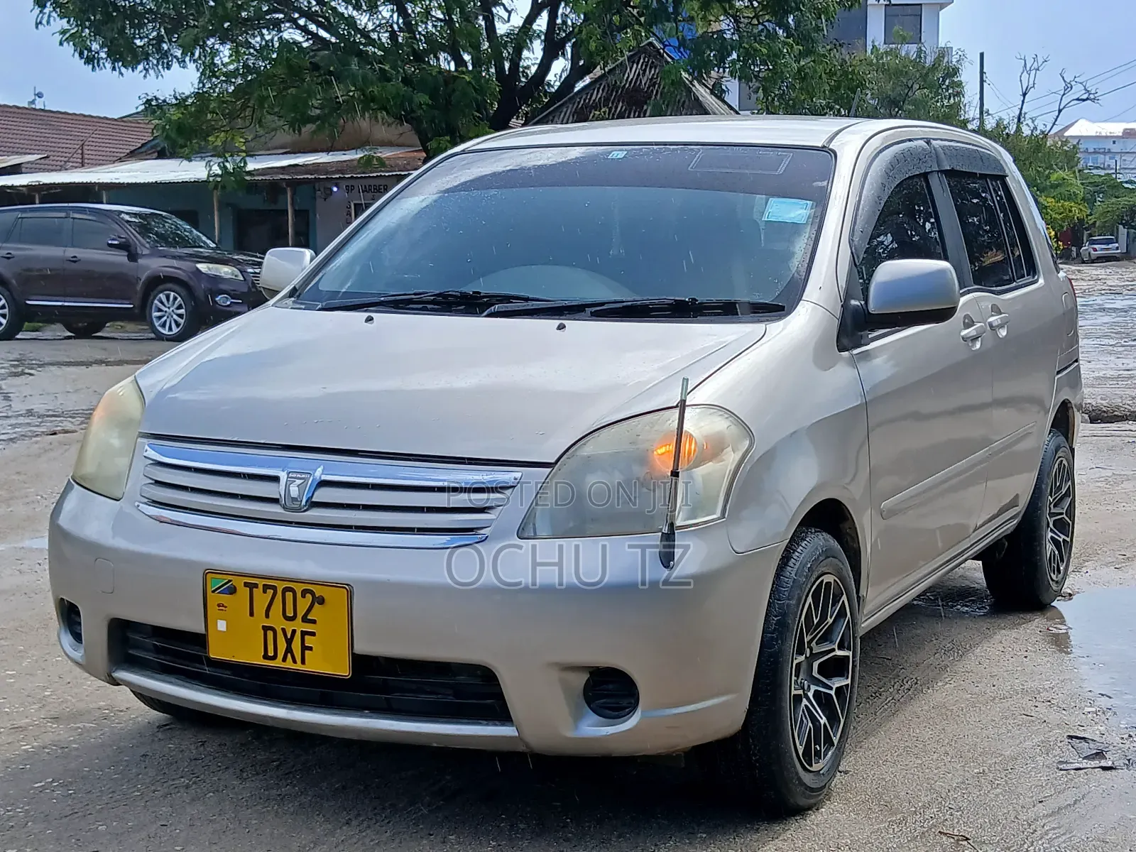 Toyota Raum 2005 Silver