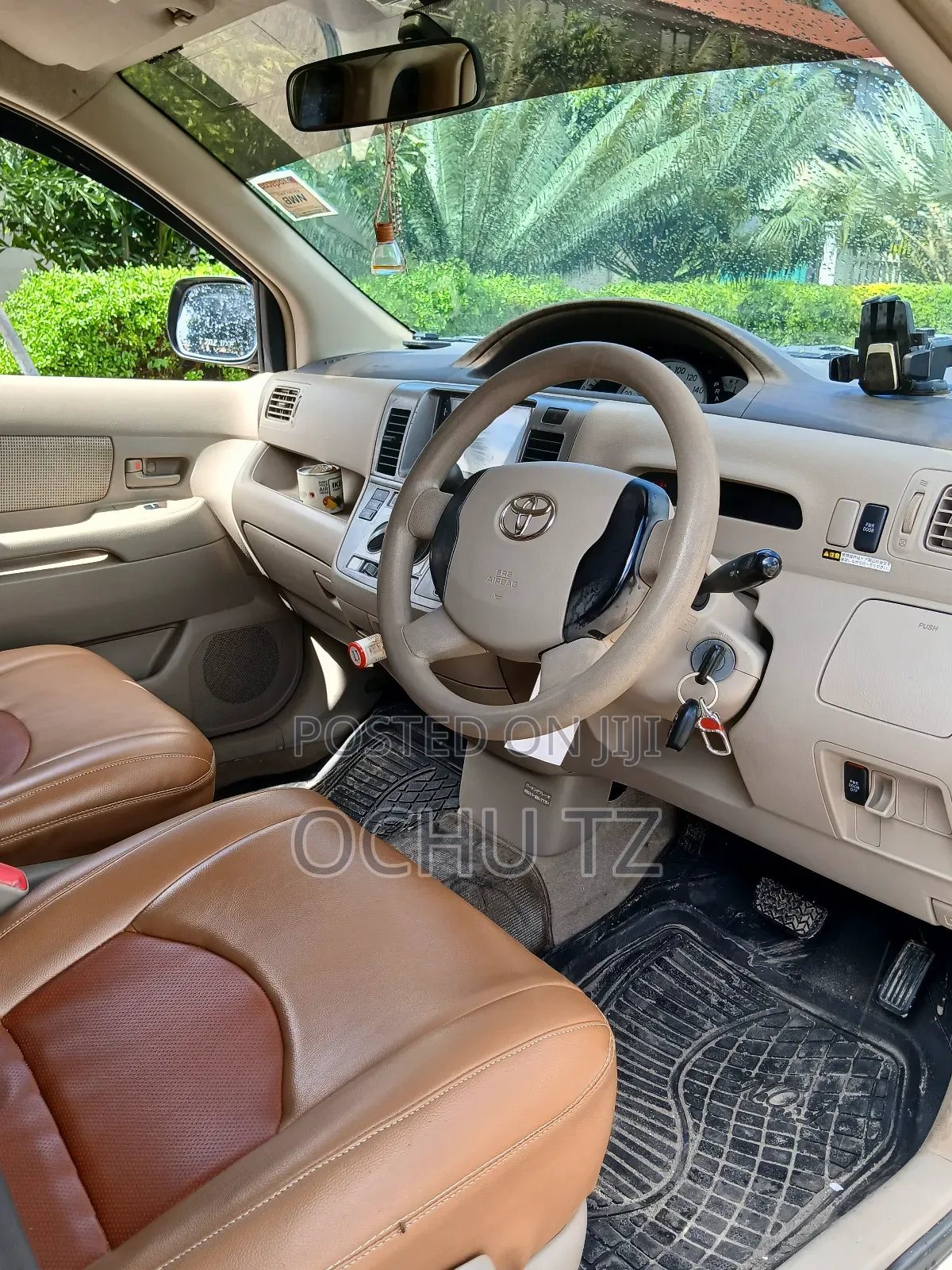 Toyota Raum 2005 Silver