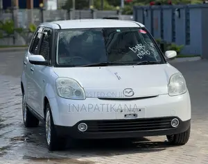 Photo - Mazda Verisa 2005 White