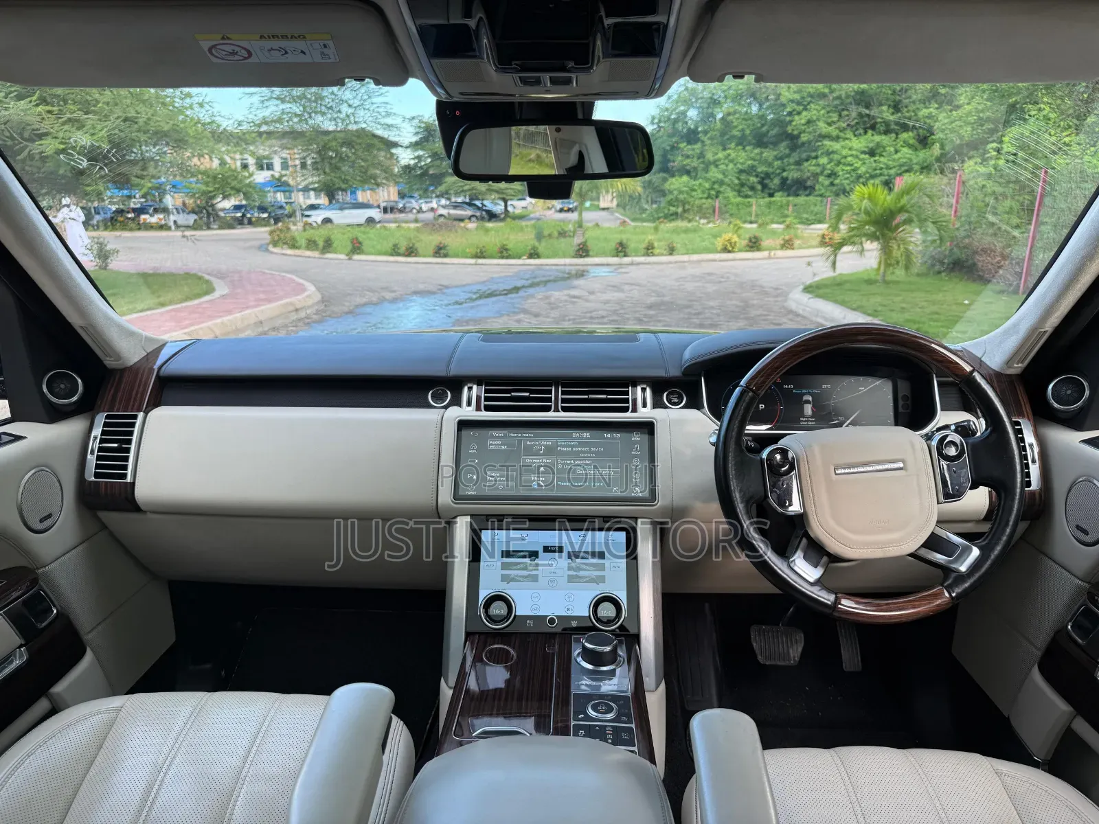 Land Rover Range Rover Vogue 2015 Black