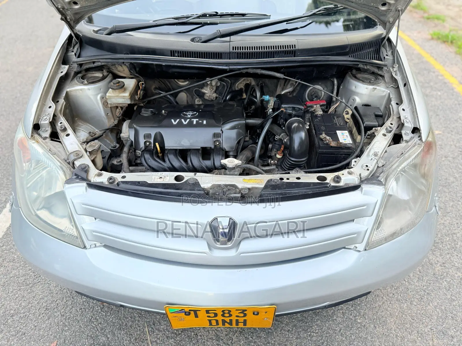 Toyota IST 2004 Silver