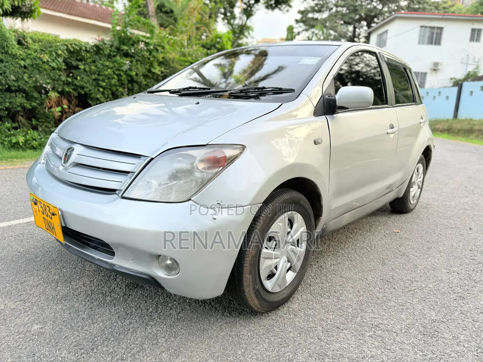 Toyota IST 2004 Silver