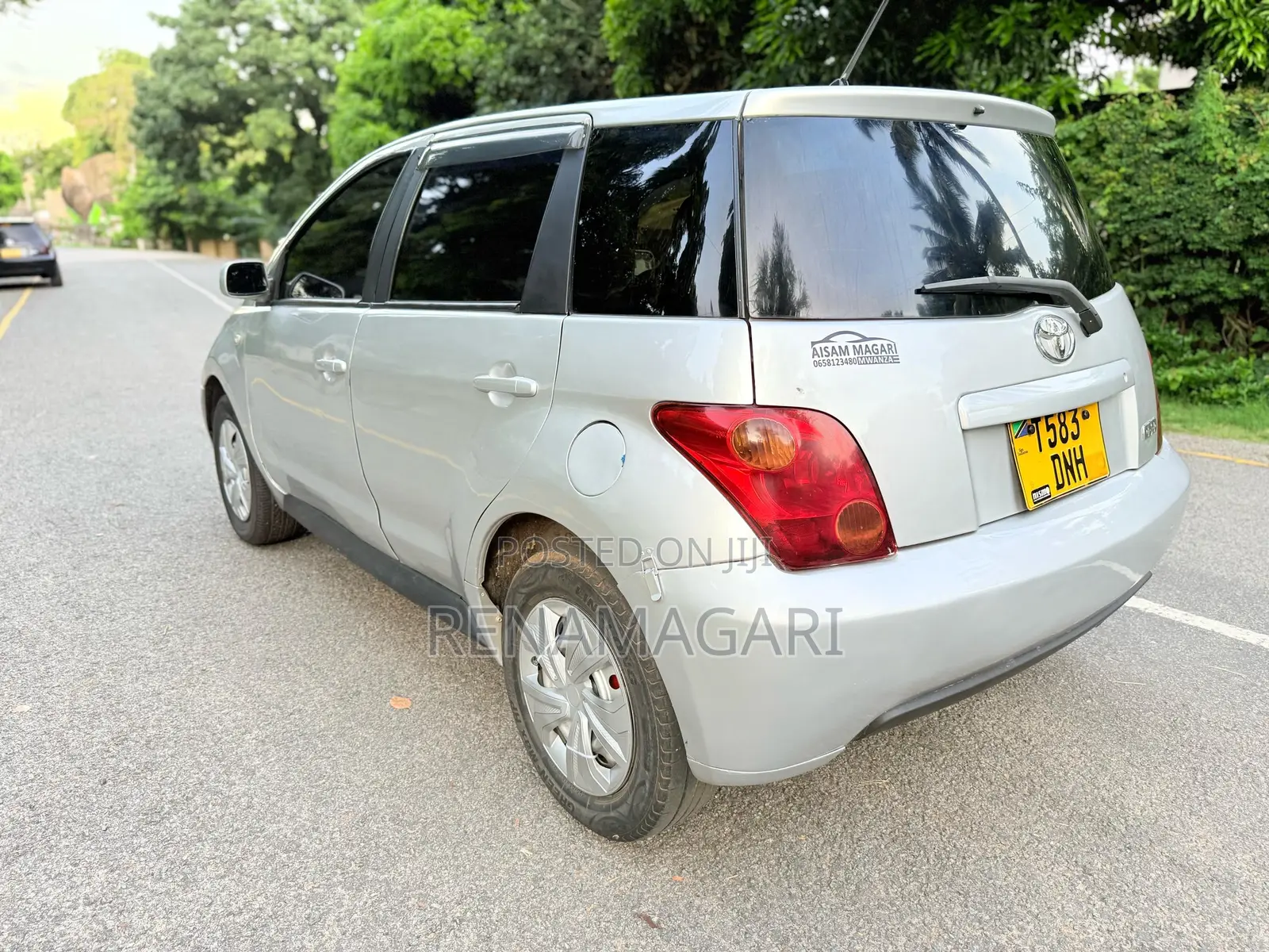 Toyota IST 2004 Silver