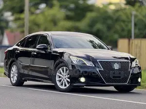 Toyota Crown 2015 Black