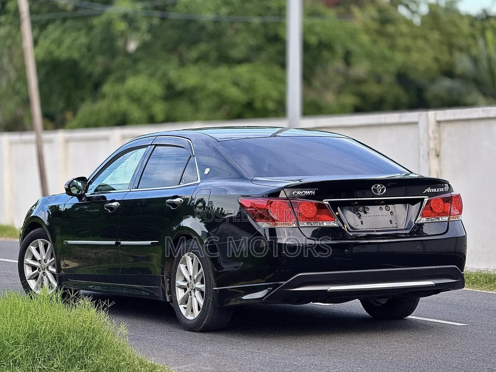 Toyota Crown 2015 Black