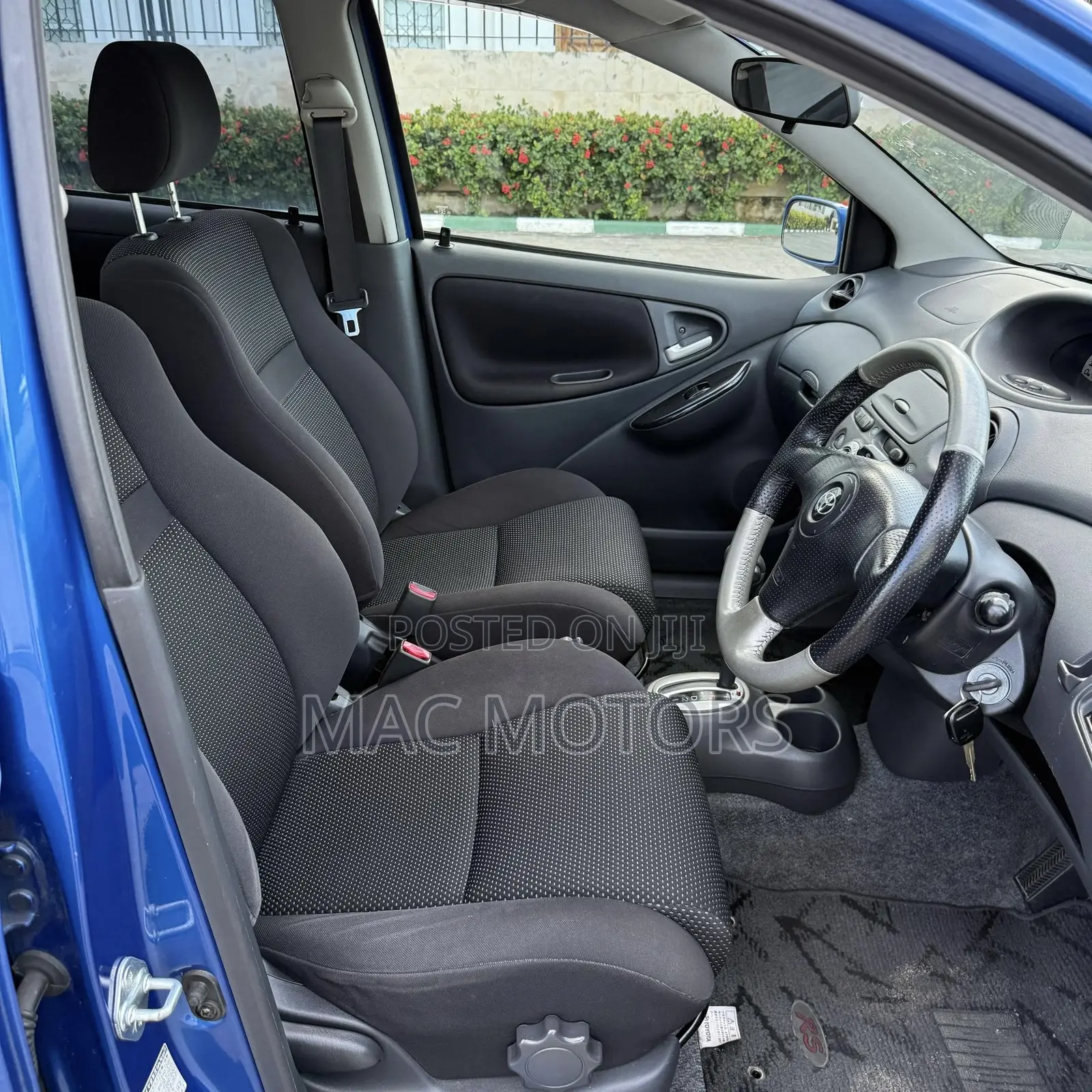 Toyota Vitz 2002 Blue
