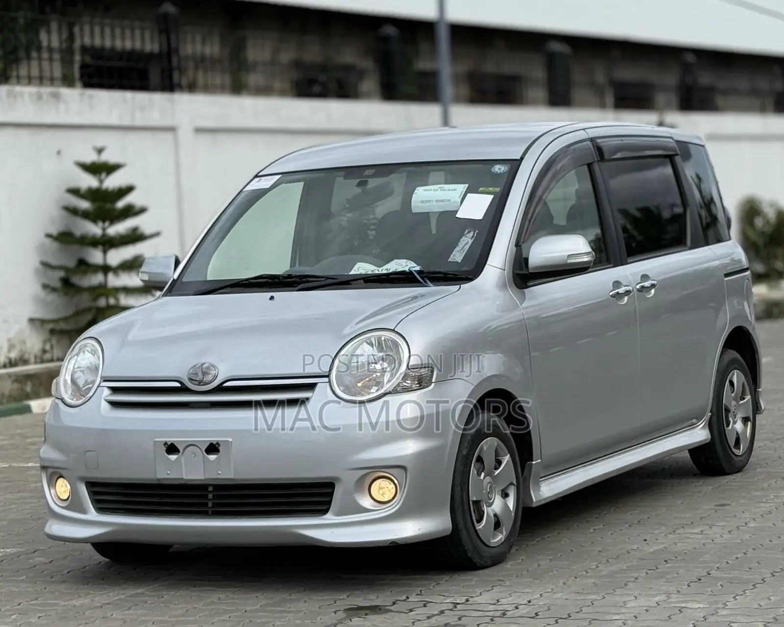 Toyota Sienta 2008 Silver