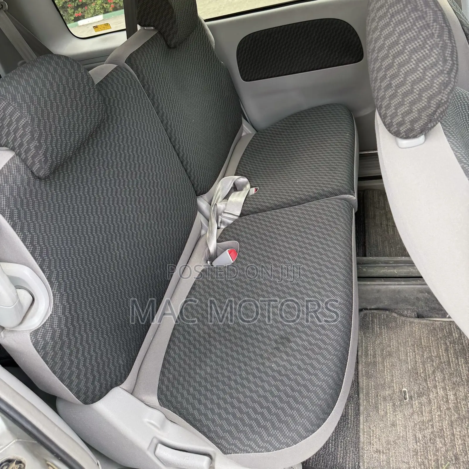 Toyota Sienta 2008 Silver