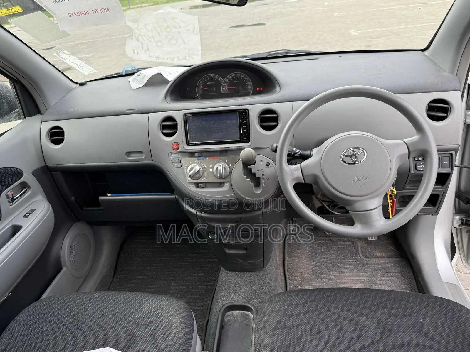 Toyota Sienta 2008 Silver