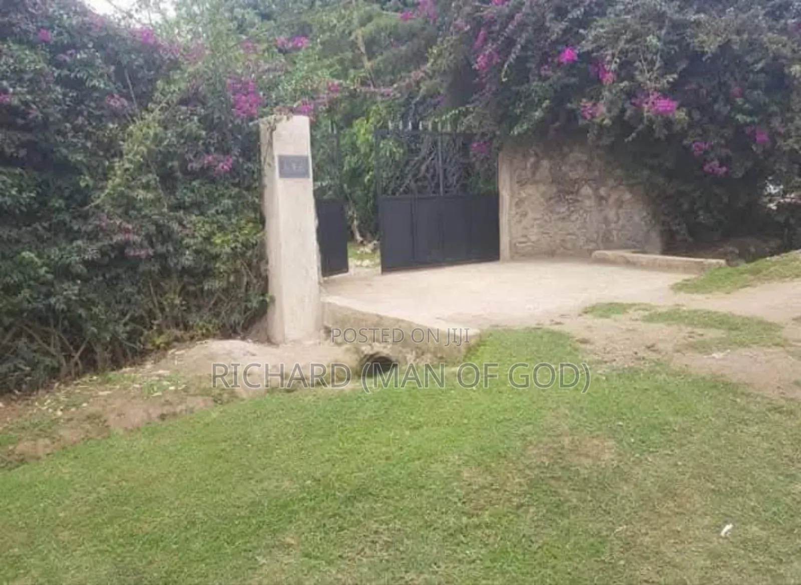 3bdrm Villa in Central Business Area for rent