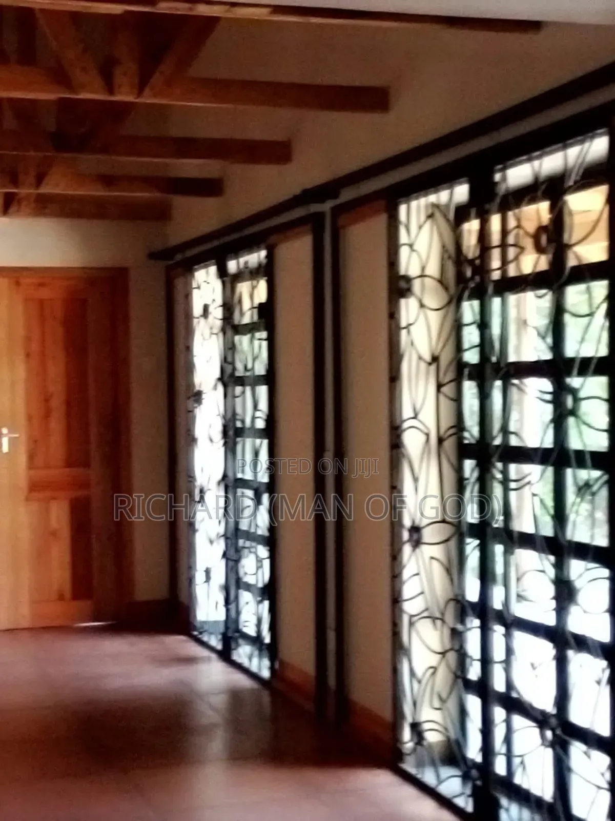 3bdrm Villa in Central Business Area for rent