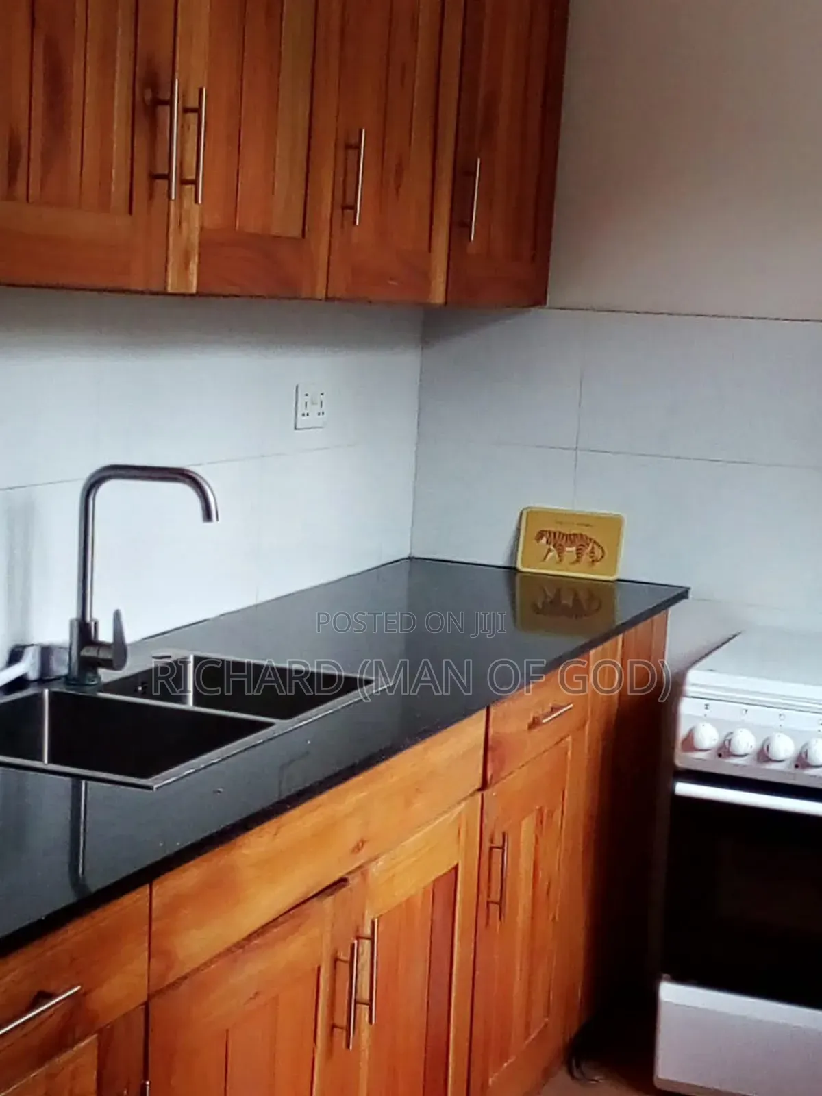 3bdrm Villa in Central Business Area for rent