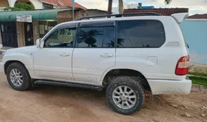 Toyota Land Cruiser 90 Automatic 2000 White