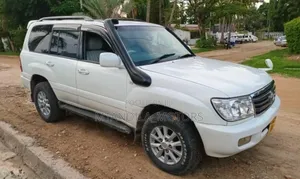 Toyota Land Cruiser 90 Automatic 2000 White