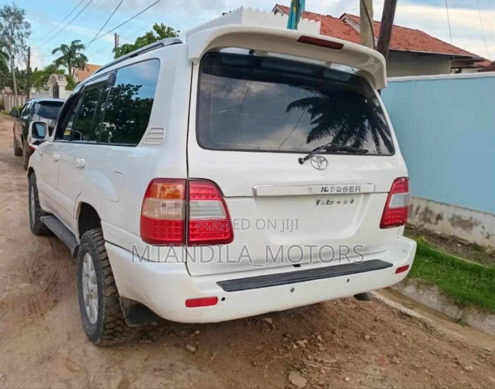Toyota Land Cruiser 90 Automatic 2000 White