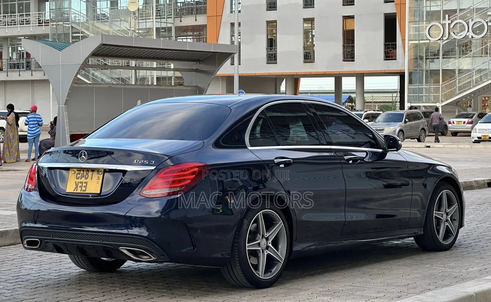 Mercedes-Benz C250 2014 Blue