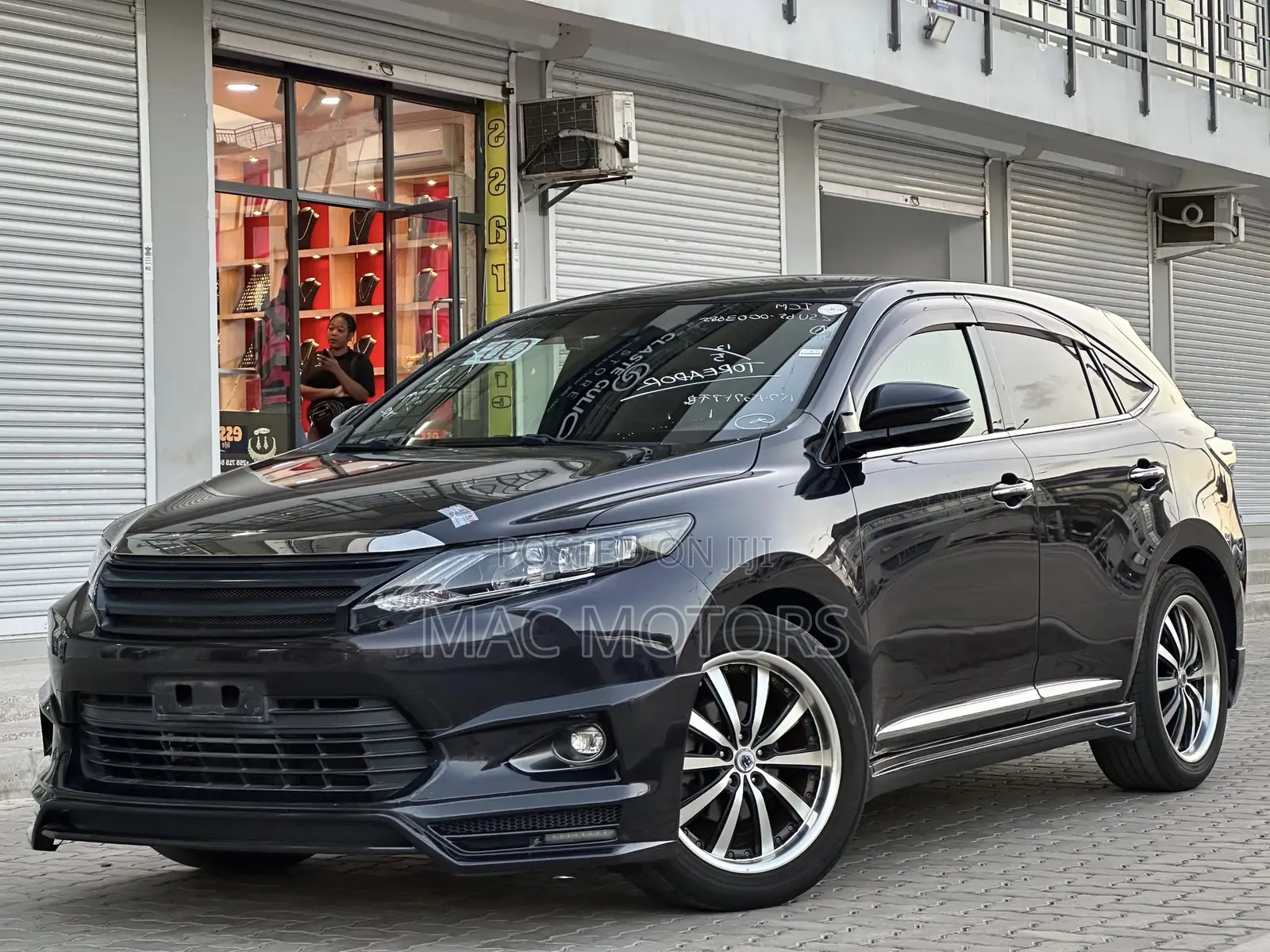 Toyota Harrier 2.0 2014 Matt Black