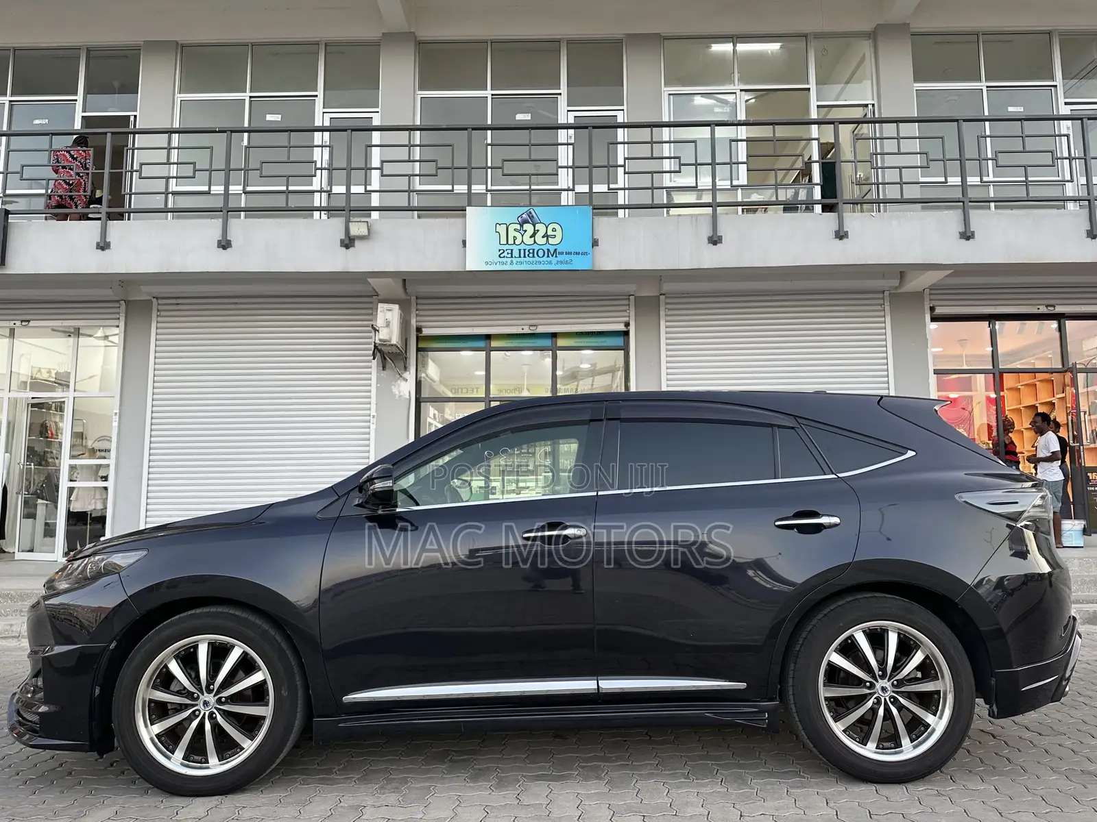 Toyota Harrier 2.0 2014 Matt Black