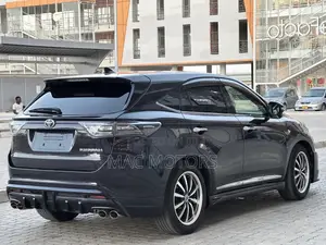 Toyota Harrier 2.0 2014 Matt Black