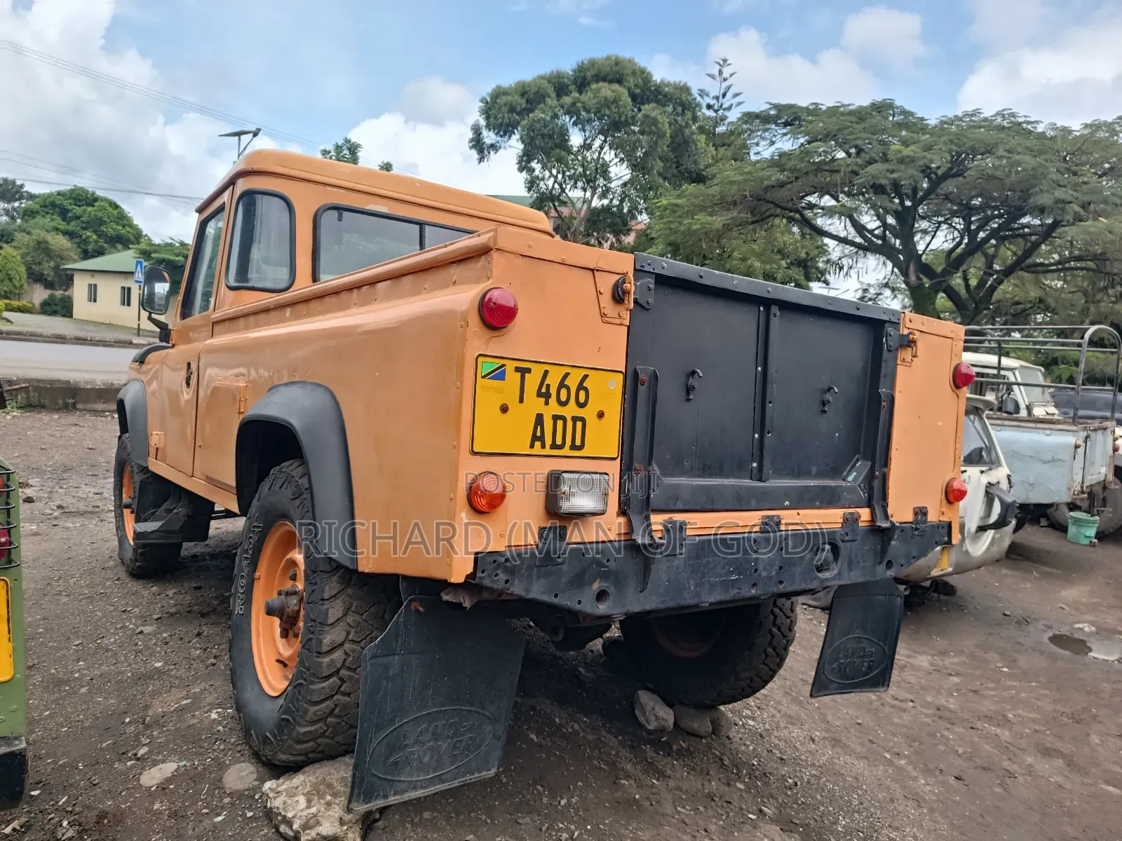 Land Rover Defender Soft Top 4x4 1995 Orange