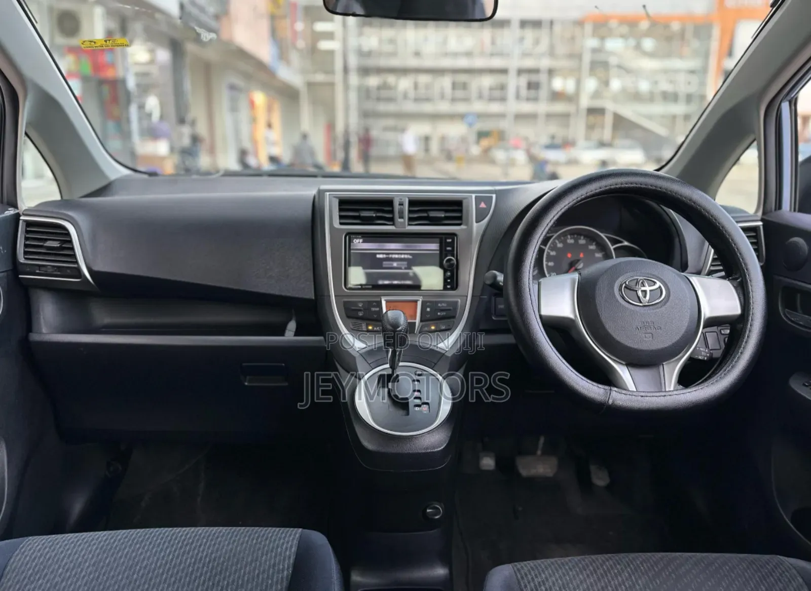 Toyota Ractis 2014 Blue