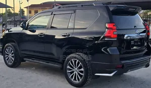 Toyota Land Cruiser Prado 2021 Black