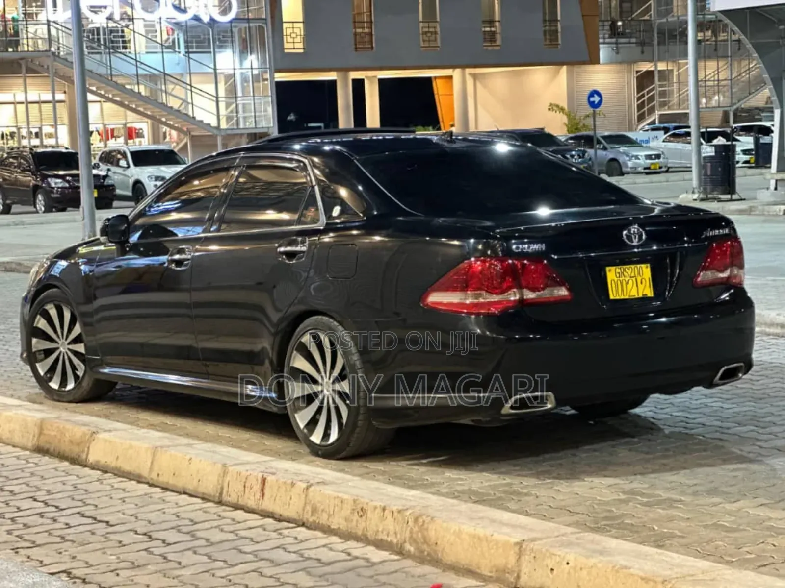 Toyota Crown 2010 Black