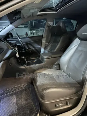 Toyota Crown 2010 Black