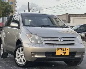 Toyota IST 2003 Beige