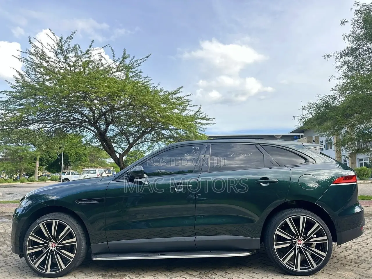 Jaguar F-Pace 20d R-Sport 2017 Green
