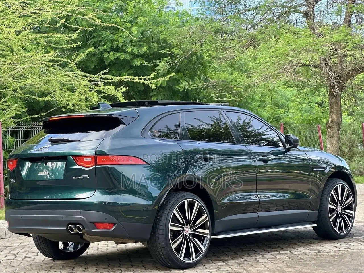 Jaguar F-Pace 20d R-Sport 2017 Green