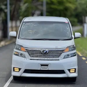 Toyota Vellfire 2010 White