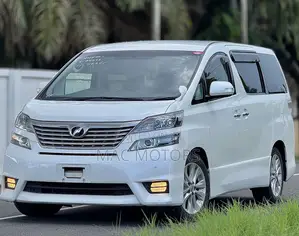 Toyota Vellfire 2010 White