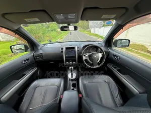 Nissan X-Trail 2012 Black