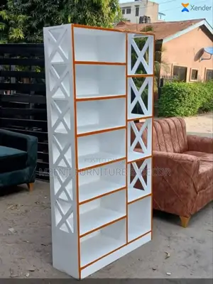 Shoesrack XXX Square