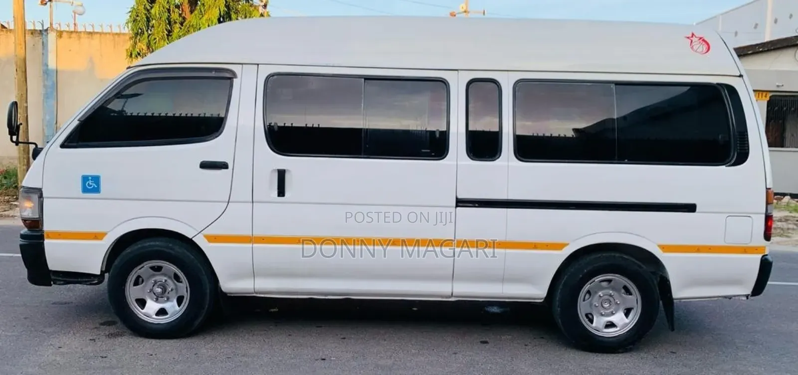 Toyota HiAce 2003 White