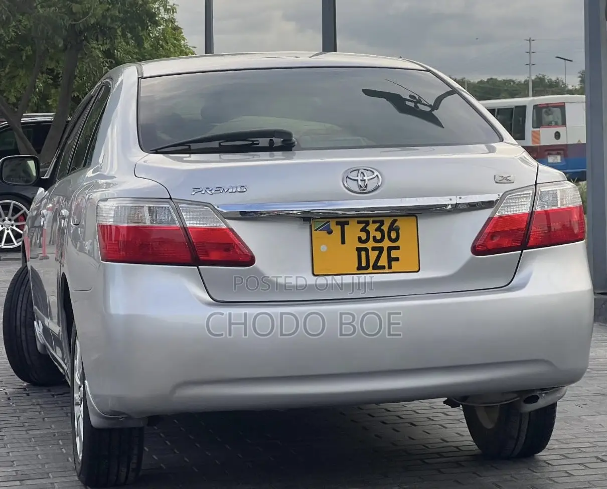 Toyota Premio 2010 Silver